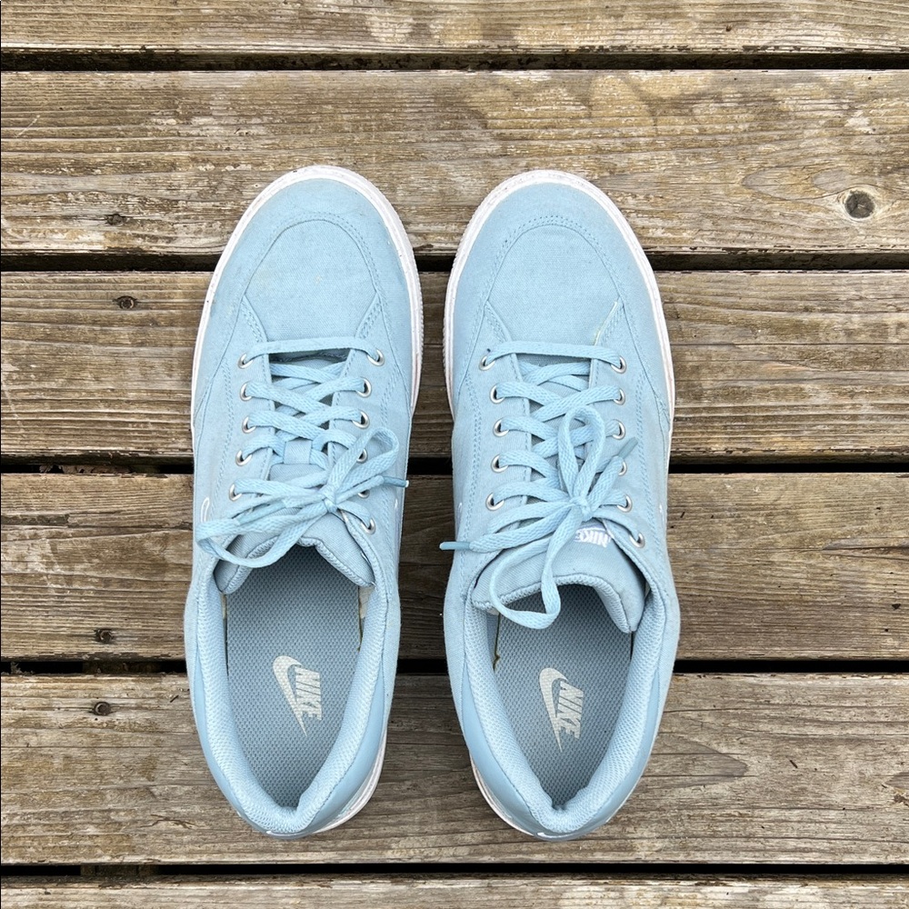 Nike Men’s Sky Blue Sneakers